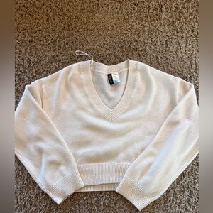 H&M Women's Beige V-Neck Sweater